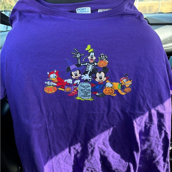Trick or treating Disney tee - Picture 2 of 4